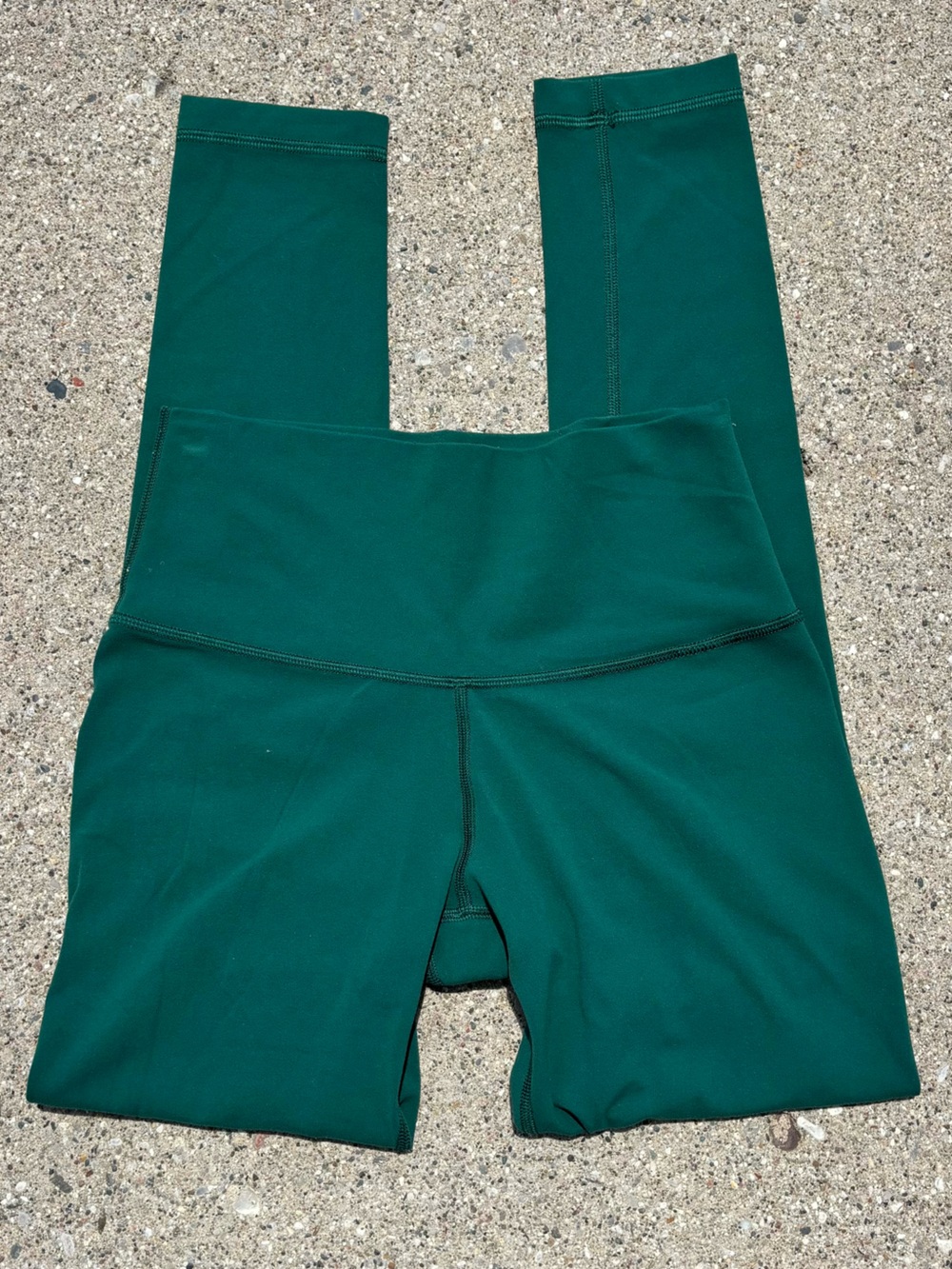 Aritzia TNA Deep Green Active Leggings